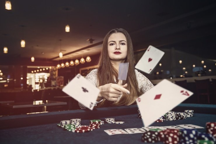 Antarmuka aplikasi mobile mpo 777 menampilkan menu permainan slot dan live dealer